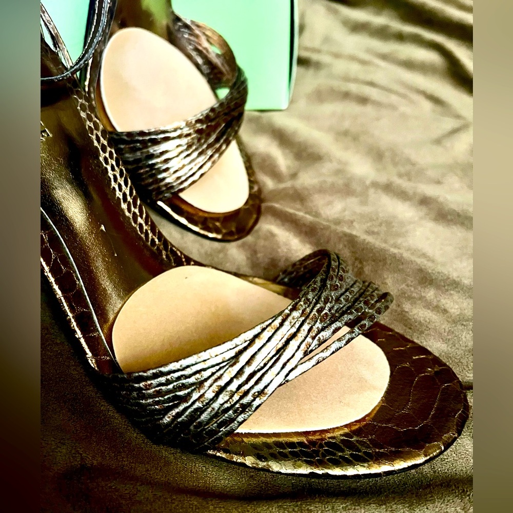 💖KELLY & KATIE 💖 Super Sexy Bronze Strappy 4inch heeled Sandals 💖